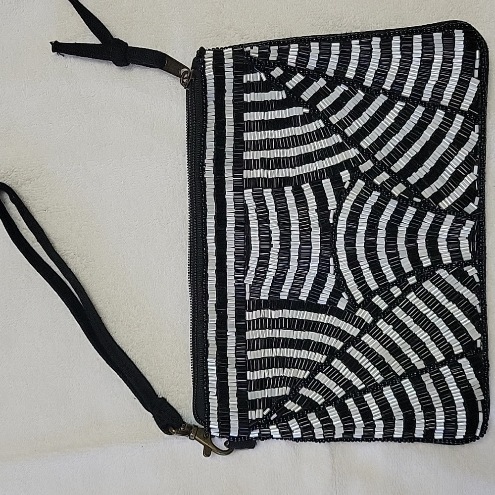 Natasha Couture Brand Black & White Beaded Wristlet/Clutch Bag Zip Closure